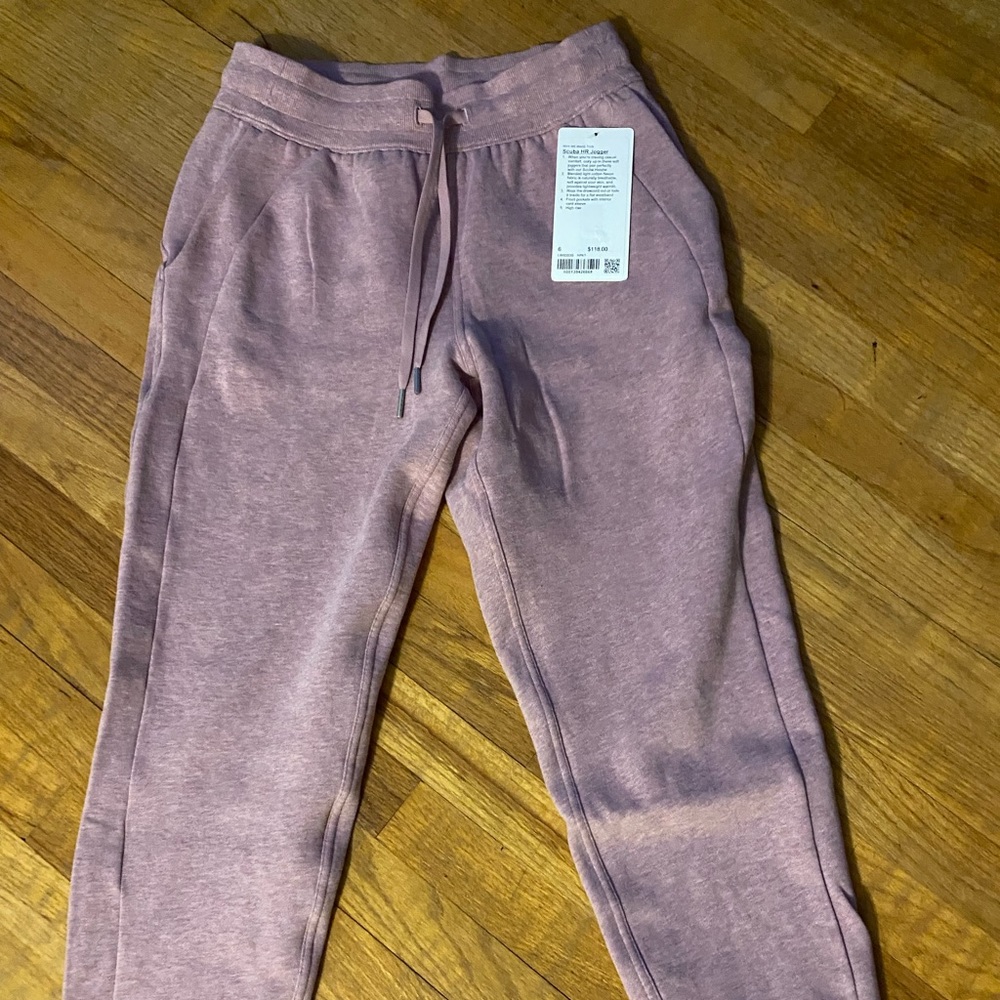 Lululemon Scuba HR Jogger size 6 NWT